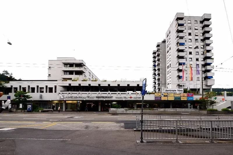 Aussenansicht_Zentrum_Toess-neu.jpg