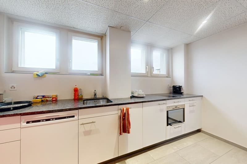 Helle Bürofläche in Wangen-Brüttisellen zu vermieten (7)