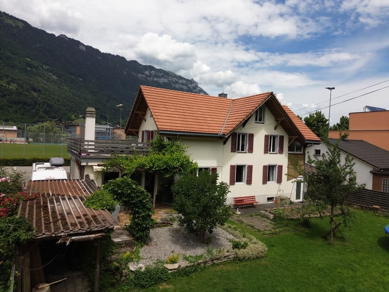 Maison avec 3 unités d'habitation (2)