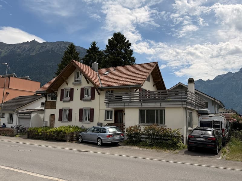 Maison avec 3 unités d'habitation (9)