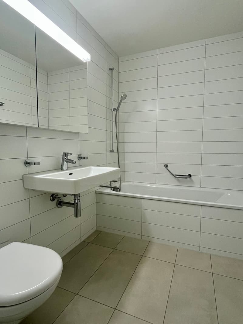 Badezimmer mit Badewanne