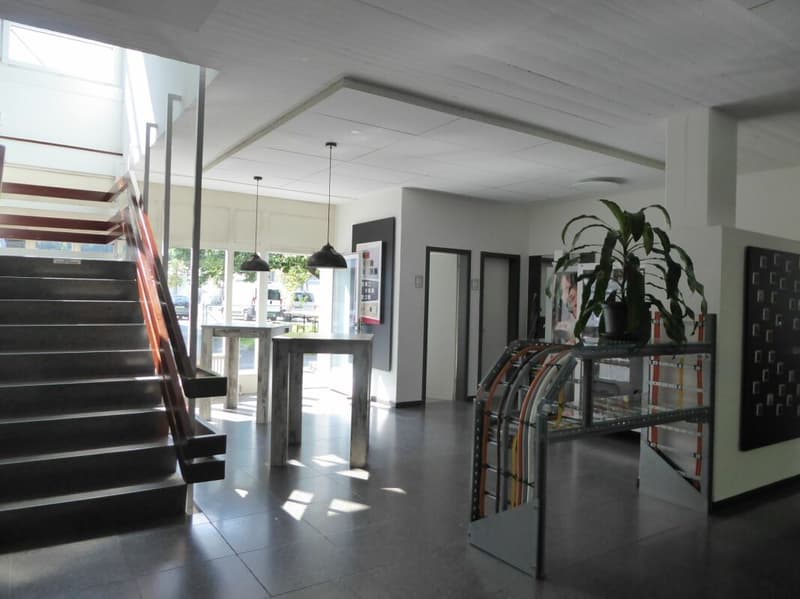 Office and commercial space in a traffic-technically good location (7)