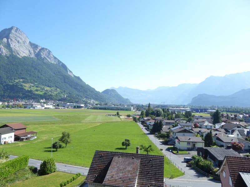 Detached 5 1/2-room single-family house with attractive distant view (10)