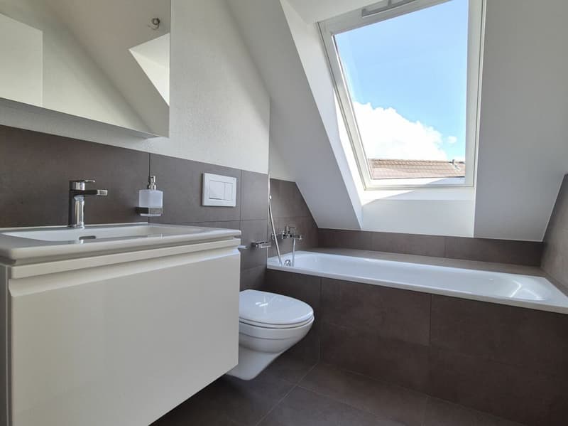 Nasszelle mit Badewanne