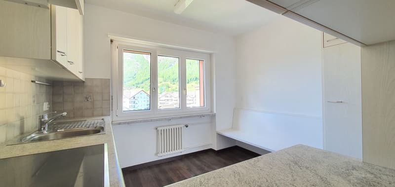 preiswerte 4.0-Zimmerwohnung mit Balkon in ruhiger Lage (7)