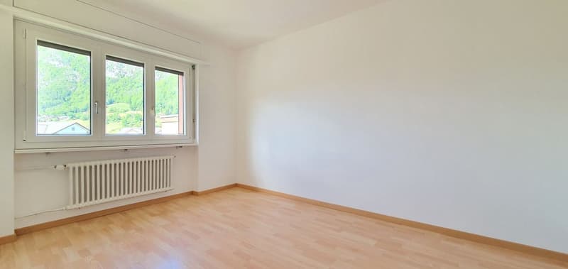 preiswerte 4.0-Zimmerwohnung mit Balkon in ruhiger Lage (3)