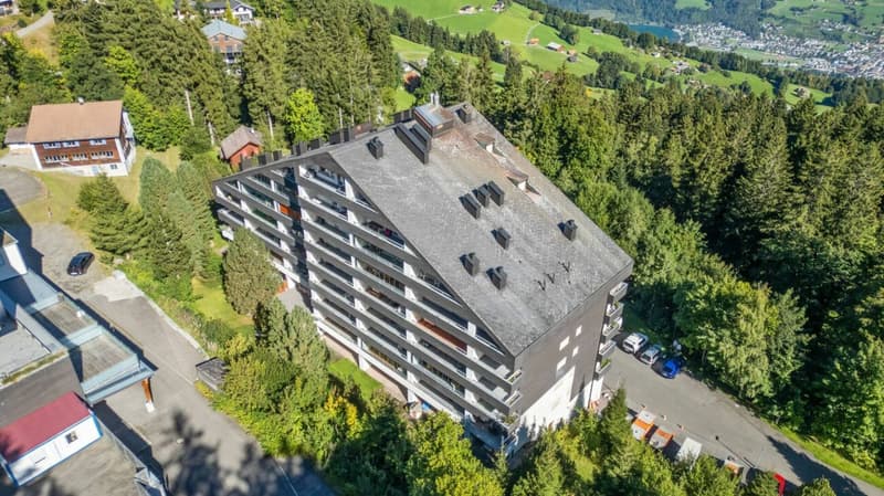 1.5-Zimmer-Studio-Ferienwohnung mit Gartensitzplatz und Tiefgaragenplatz (13)