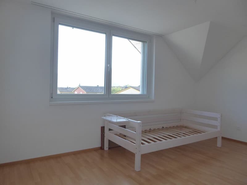 familienfreundliche und grosszügige 6-Zimmer-Maisonette-Wohnung (12)