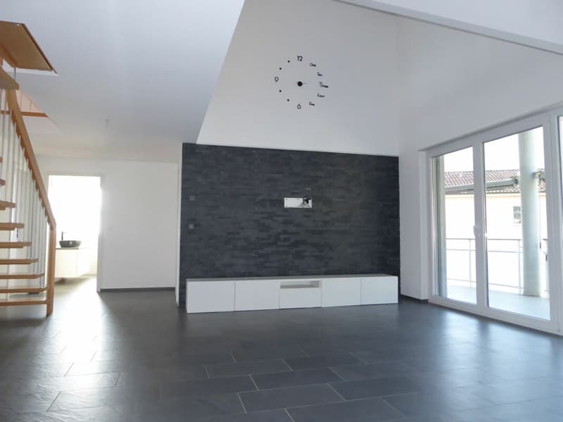 familienfreundliche und grosszügige 6-Zimmer-Maisonette-Wohnung (11)