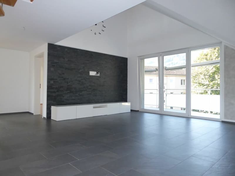 familienfreundliche und grosszügige 6-Zimmer-Maisonette-Wohnung (2)