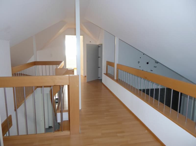 familienfreundliche und grosszügige 6-Zimmer-Maisonette-Wohnung (17)