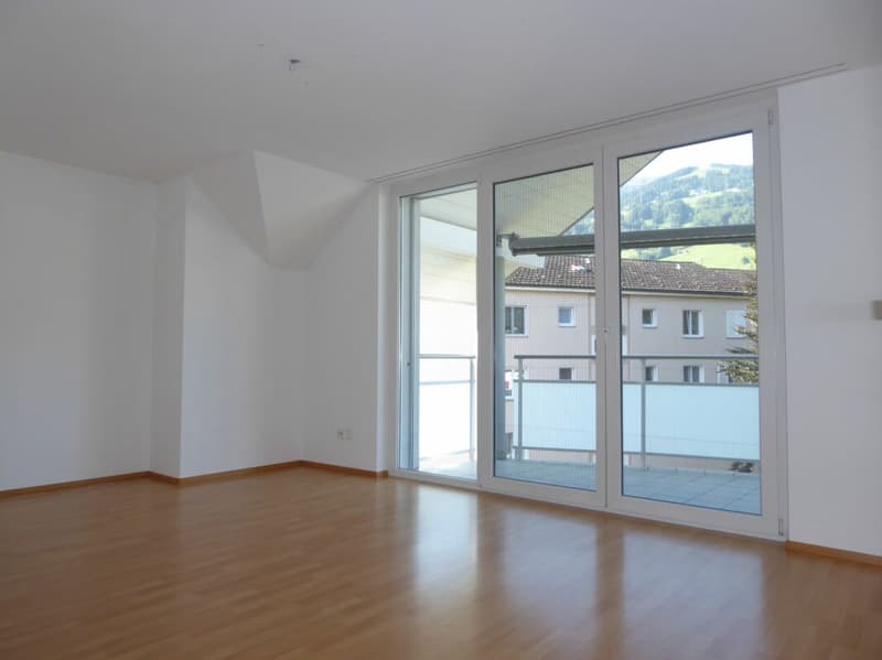 familienfreundliche und grosszügige 6-Zimmer-Maisonette-Wohnung (9)