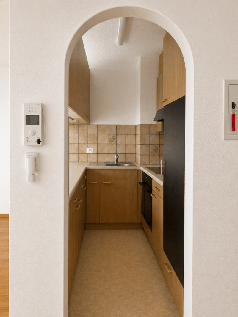 Preiswerte 2.0-Zimmer-Wohnung mit Balkon und Bergsicht (3)