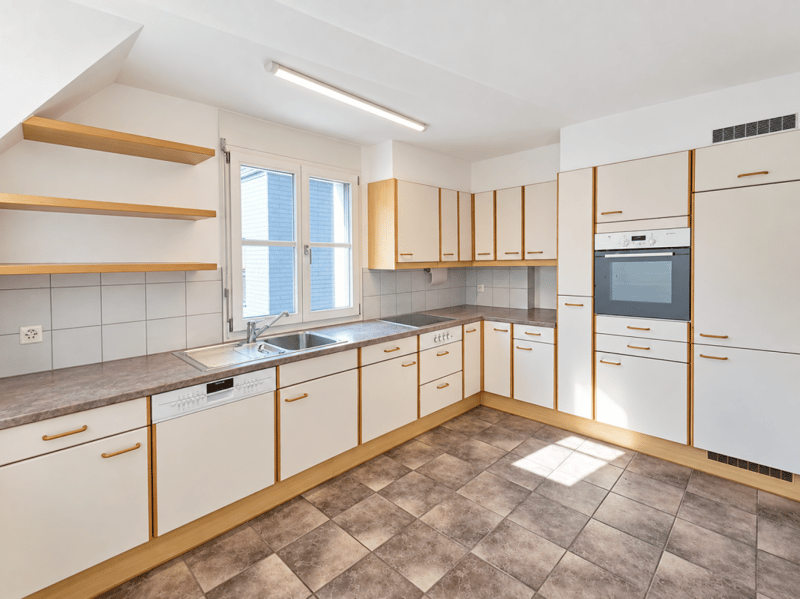 4 1/2-Zimmer-Maisonettewohnung an zentraler Lage (2)