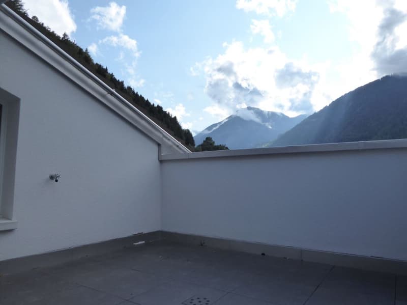 moderne 4 1/2-Zimmer-Dachwohnung mit Holzofen und Balkon (9)