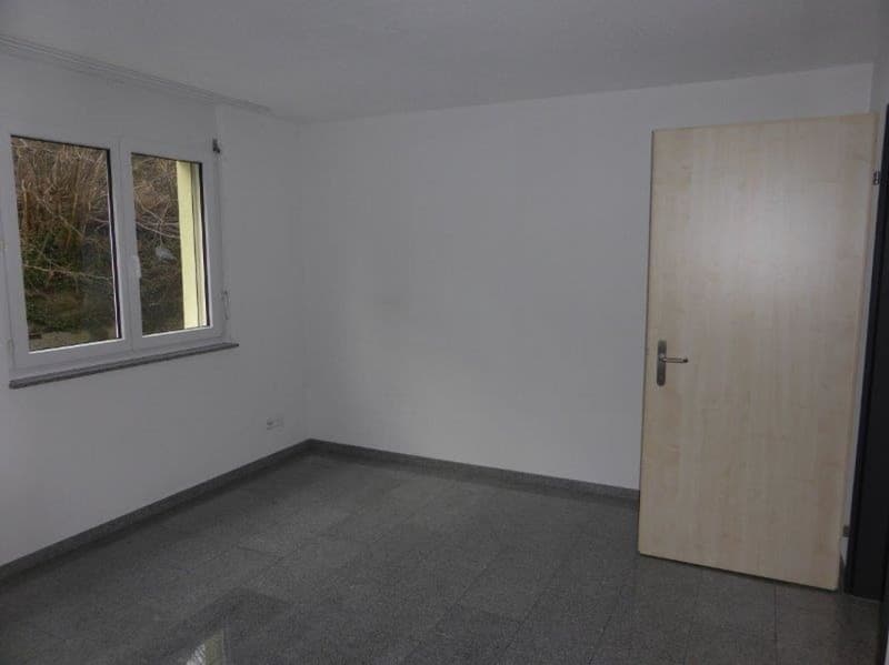 schöne 5.5 Zimmerwohnung an ruhiger Lage (7)