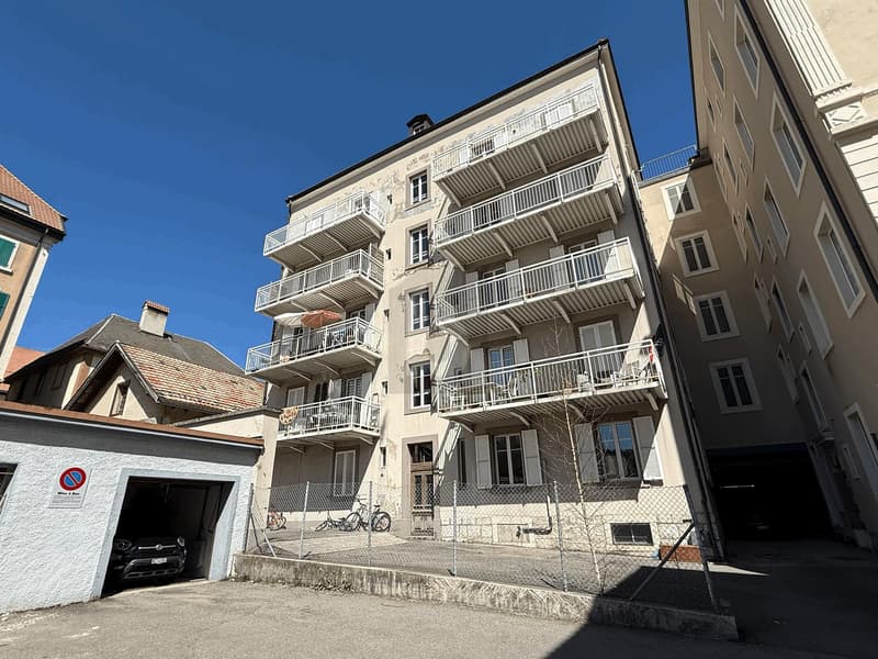 Renovated façade with district heating (2)