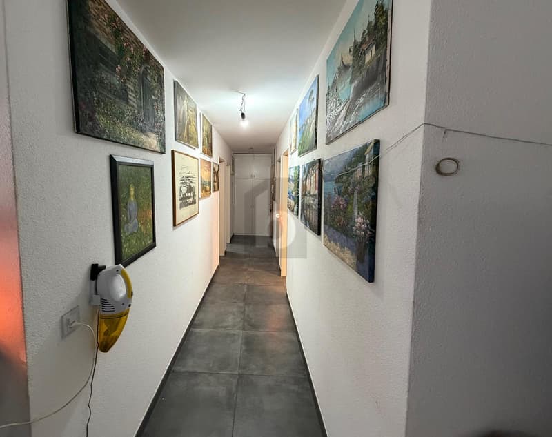 Spacious Apartment with Garden (2)