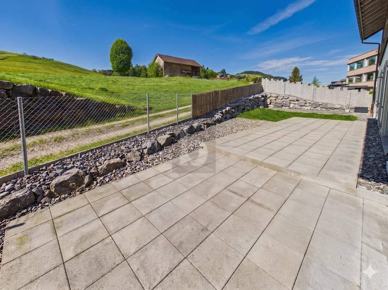 FAMILY-FRIENDLY WITH TERRACE & SAUNA (2)