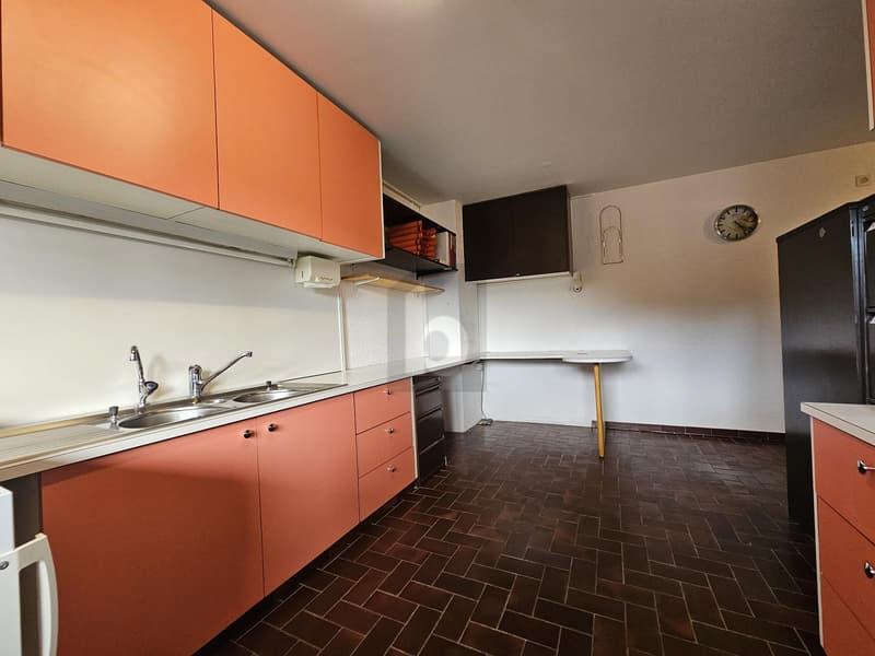 IDEAL INVESTMENT 100M FROM CABLE CARS (3)