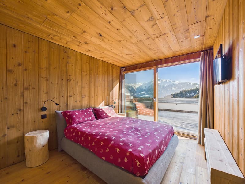 LUXURIOUS REFUGE WITH PANORAMIC VIEW (5)