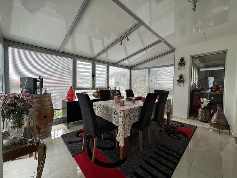 Comfort, Intimacy, and Privileged Living Environment (3)