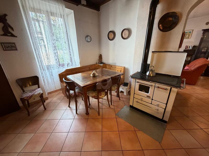 Spacious in quiet area (3)