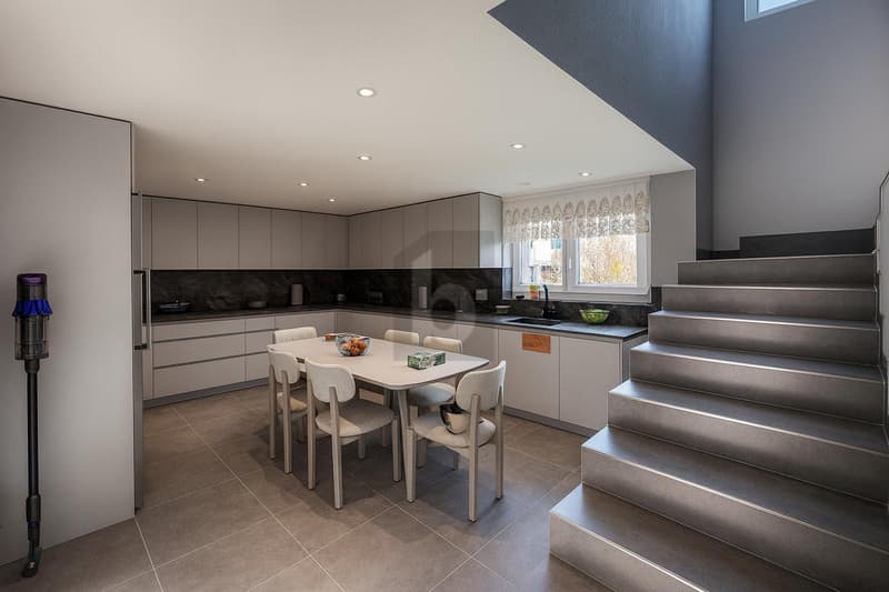 ENTIRELY RENOVATED MODERN EXCEPTIONAL (2)