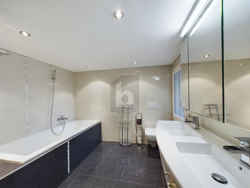 Modern interior design in the heart of the city (3)