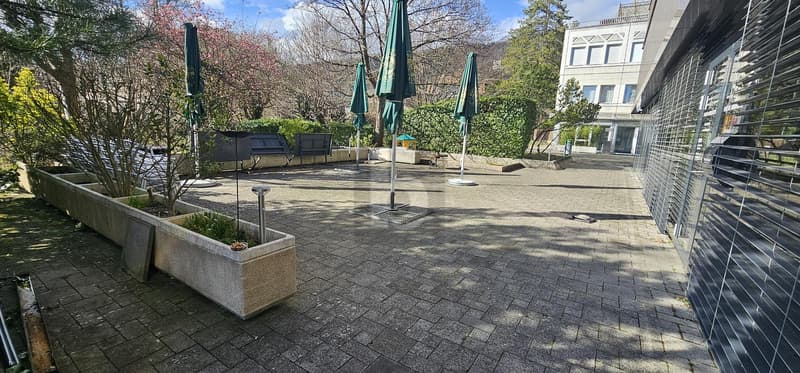 WELL-LOCATED RESTAURANT IN MIGROS CENTER (2)