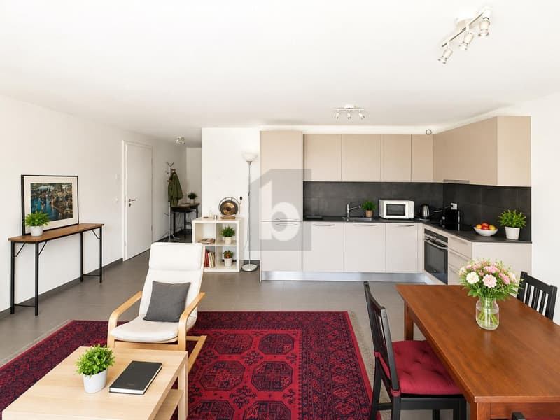 BRIGHT, IDEALLY LOCATED, SUPERB OPPORTUNITY (5)