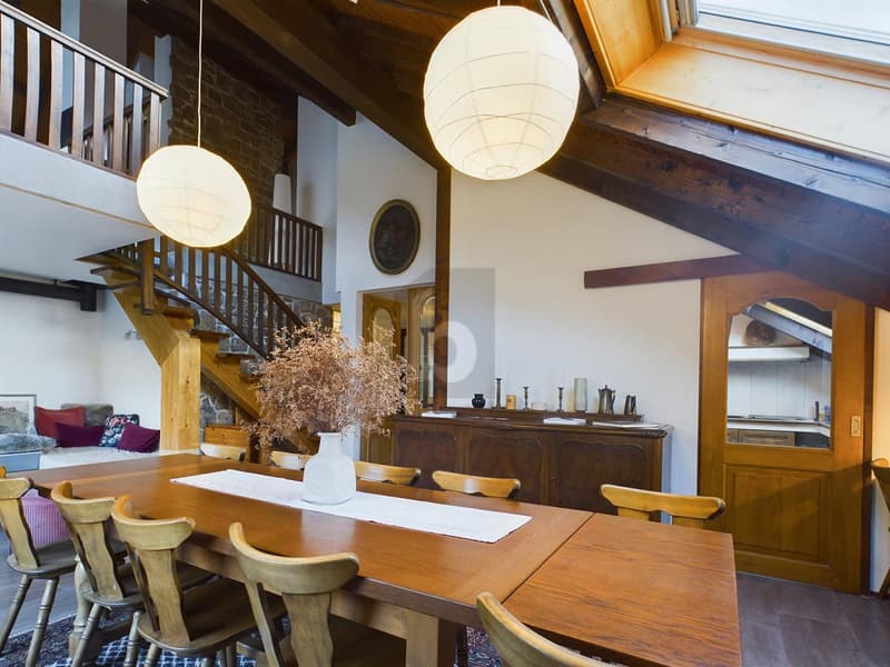 Comfort with spacious area on two floors (1)