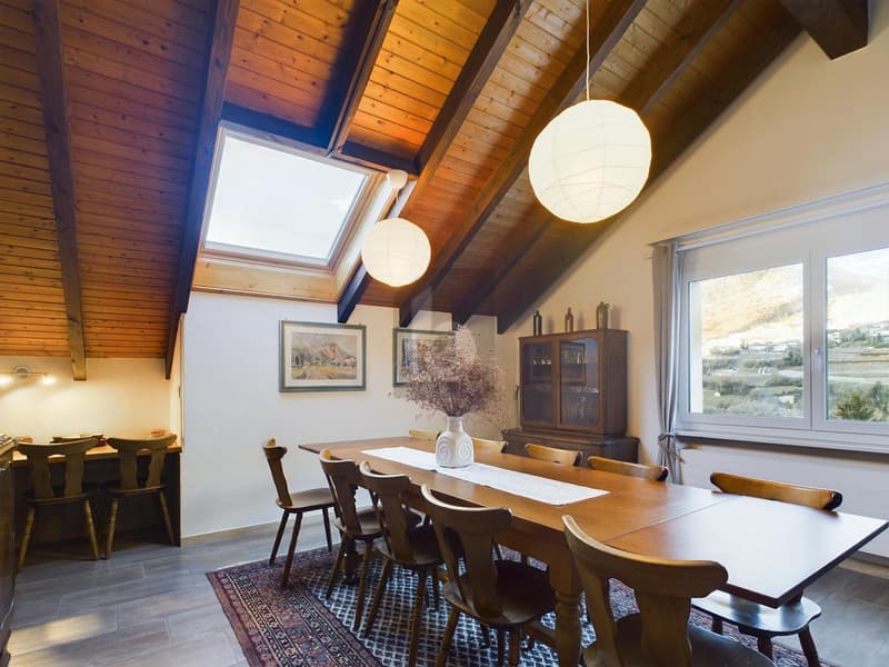 Comfort with spacious area on two floors (3)
