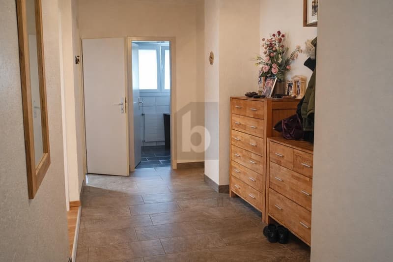 Modern and comfortable (2)