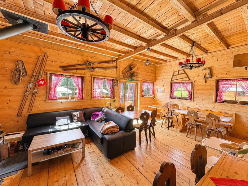Splendid Chalet Restaurant with Apartment (3)