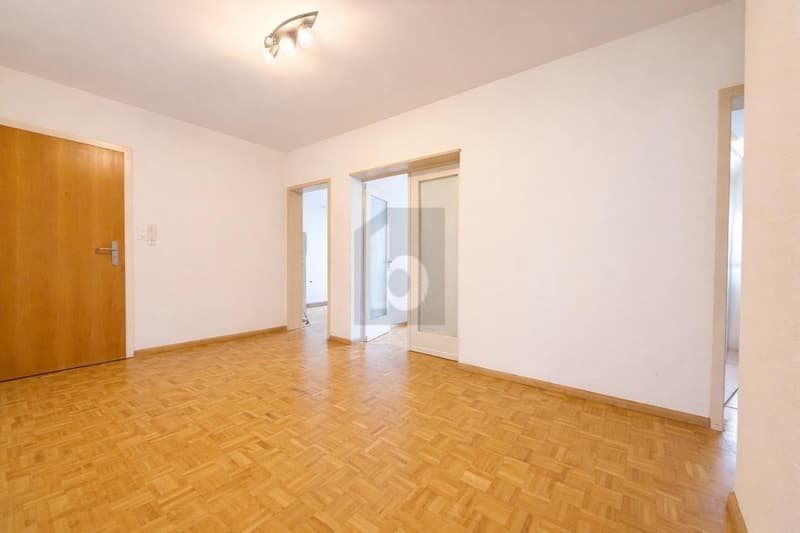 PREISHIT! HELL - BALCONY - CLOSE TO THE RHINE (IN BUILDING LAW) (2)