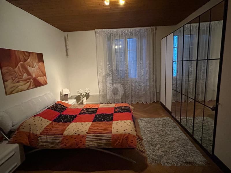 5 APARTMENTS (2)
