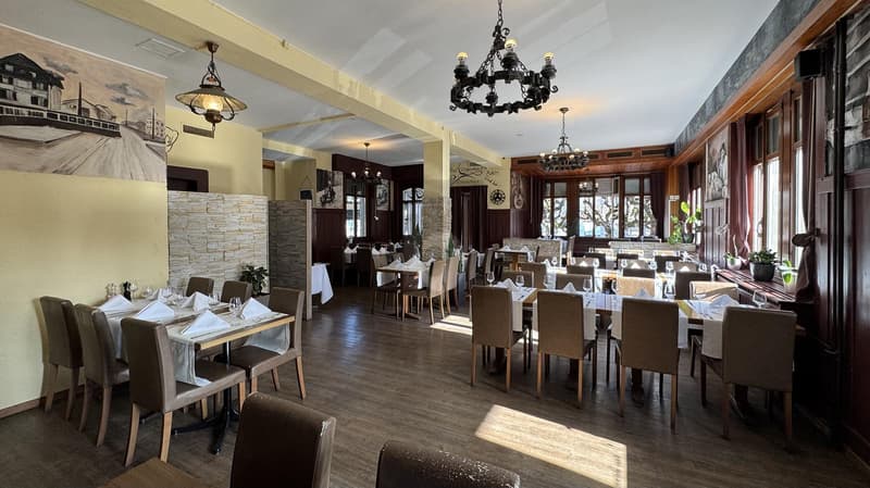 RESTAURANT SEEKING NEW TENANTS (3)