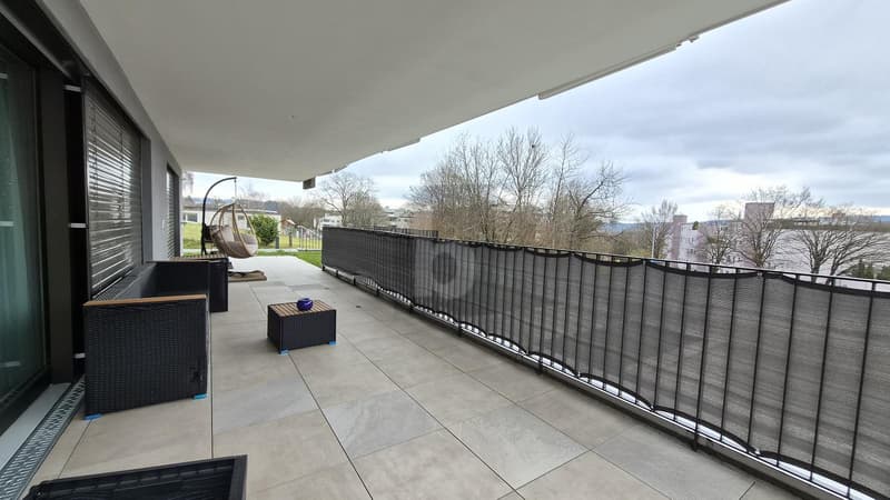 CITY CLOSE AND LUXURIOUS (5)