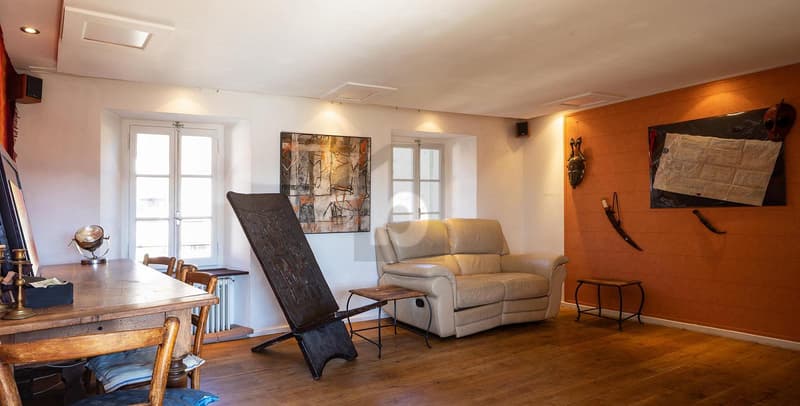 BOMB PRICE!! SPACIOUS AND SUNNY IN THE CORE (2)