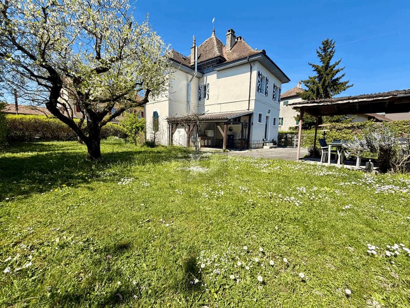 Individual and renovated in Terre Sainte and garden (2)