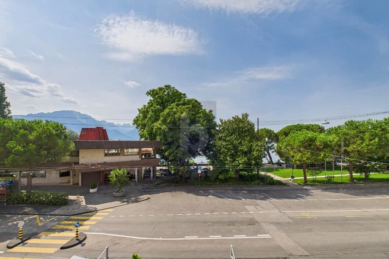 FOR INVESTORS: IN THE HEART OF MONTREUX WITH A VIEW! (5)