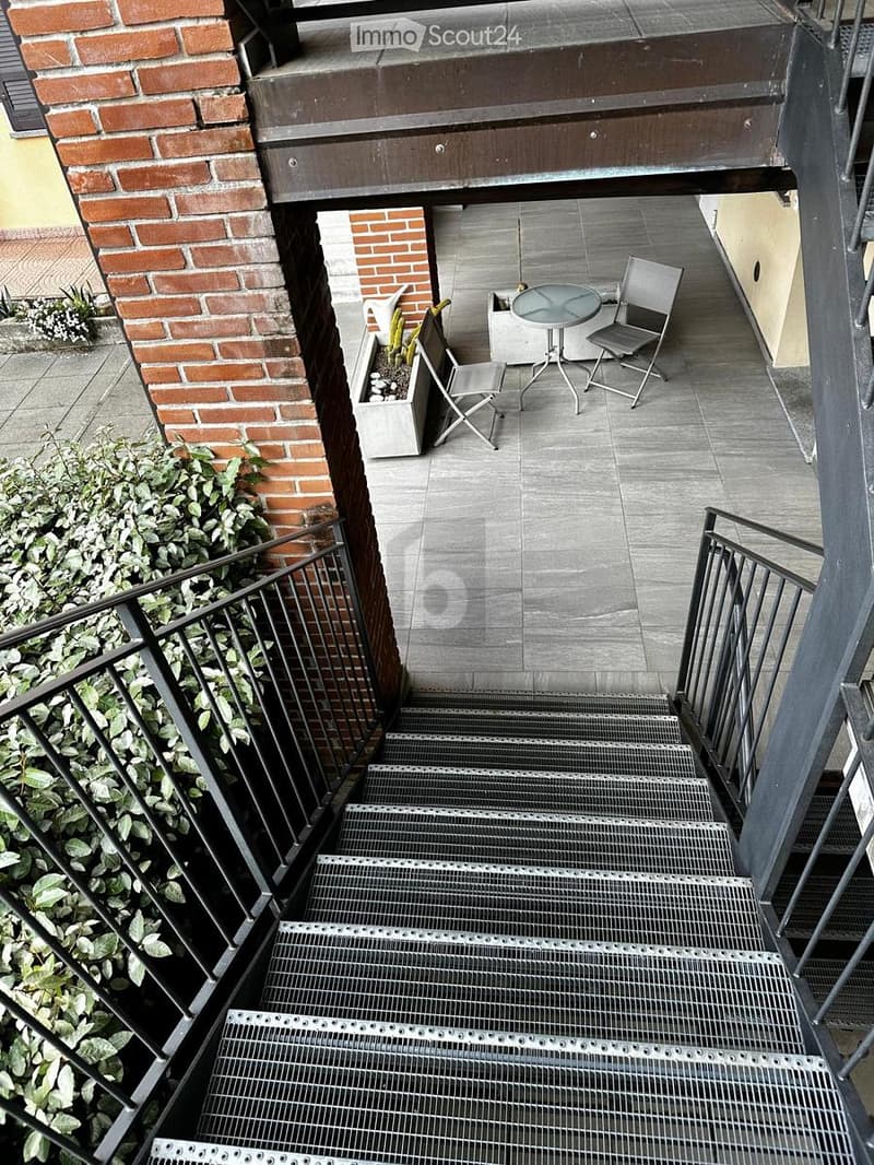 Spacious and bright (2)