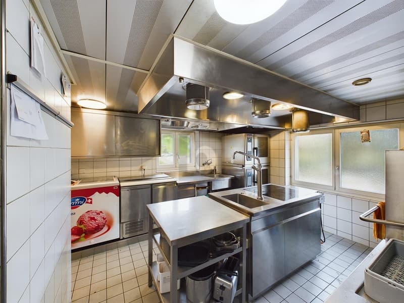 Renovated Traditional Local with 25 Parking Spaces (3)