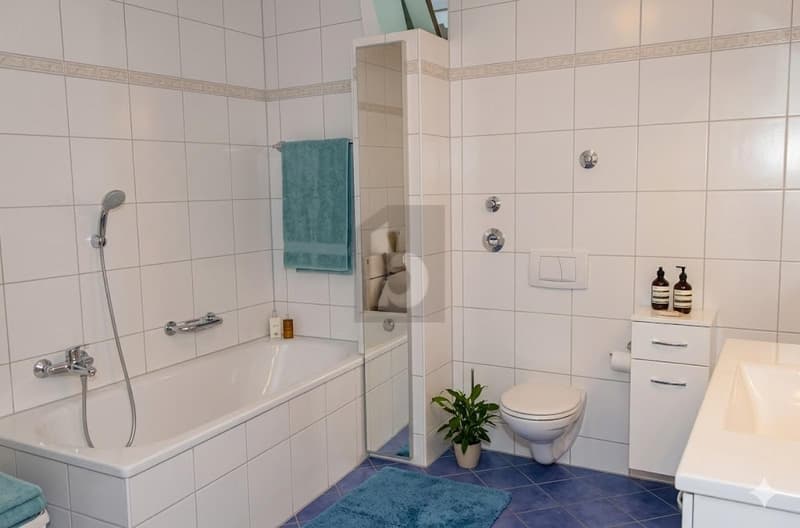 TOP PRICE! MODERN AND SPACIOUS (5)