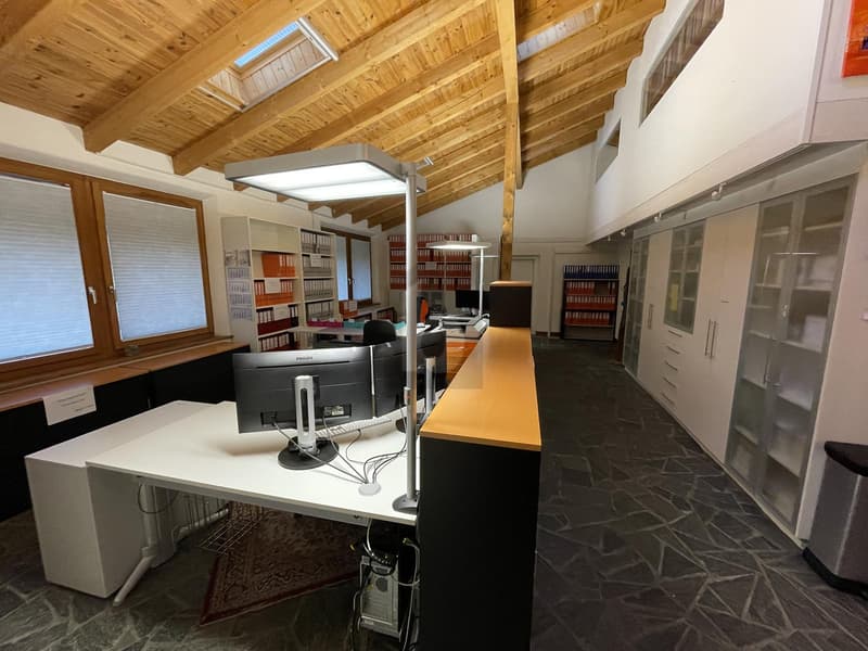 Office, storage with two apartments (4)