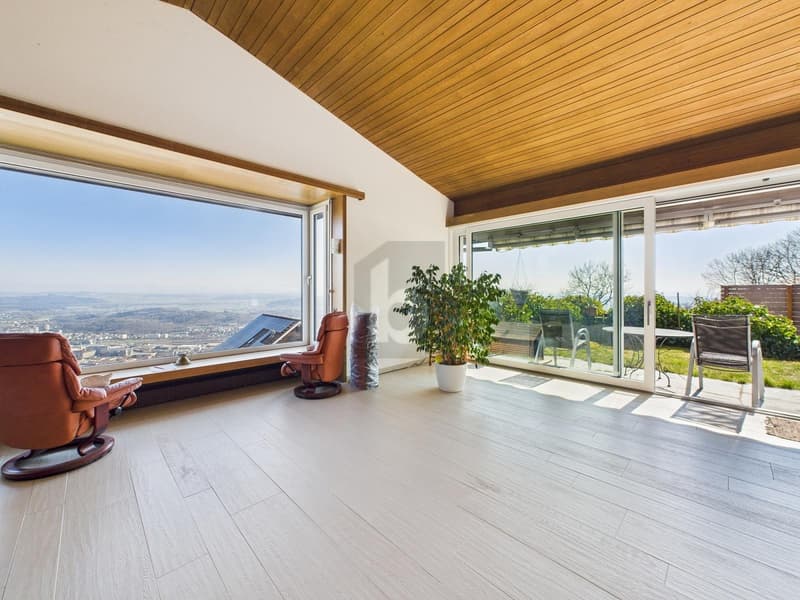 SPACIOUS WITH PANORAMIC VIEW (2)