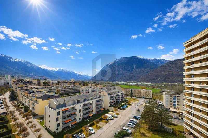 A small gem with a magnificent view (1)