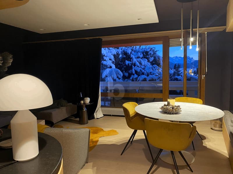 PRÄCHTIG, VÖLLIG RENOVIERTE, ZENTRALE WOHNUNG (1)