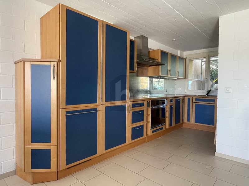 SUNNY SOUTH LOCATION WITH PANORAMIC VIEW, GARDEN & COMFORT (4)